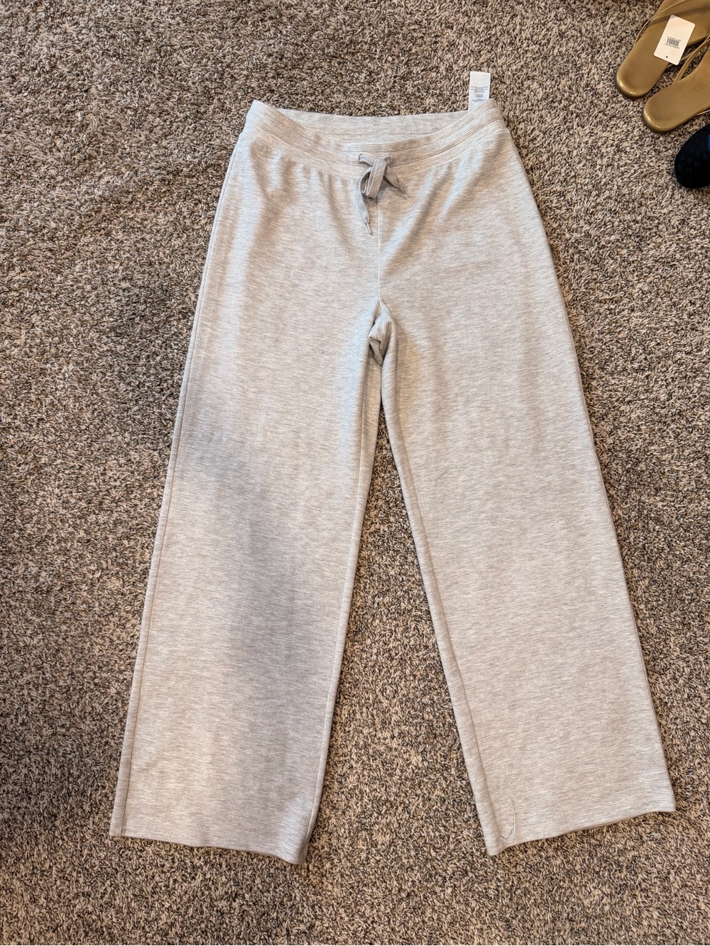 Aritzia Women’s Wide-Leg Drawstring Sweatpants - Light Heather Gray